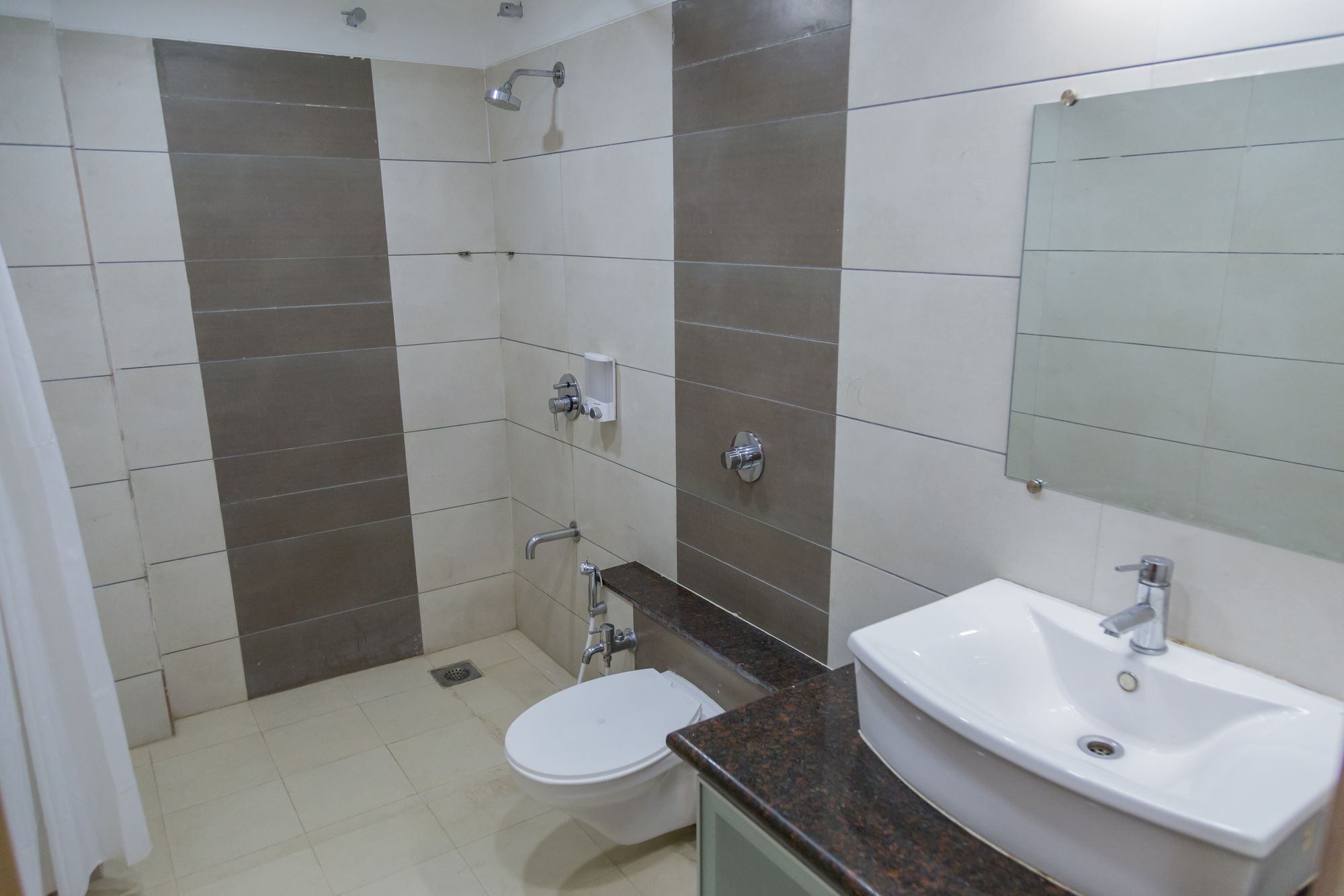 The Silver Leaf Hotel Αχμπανταμπάντ Εξωτερικό φωτογραφία